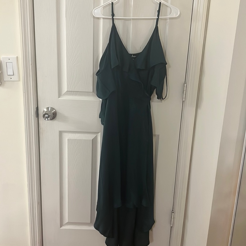 Off the shoulders v neck midi dress, Large, never worn